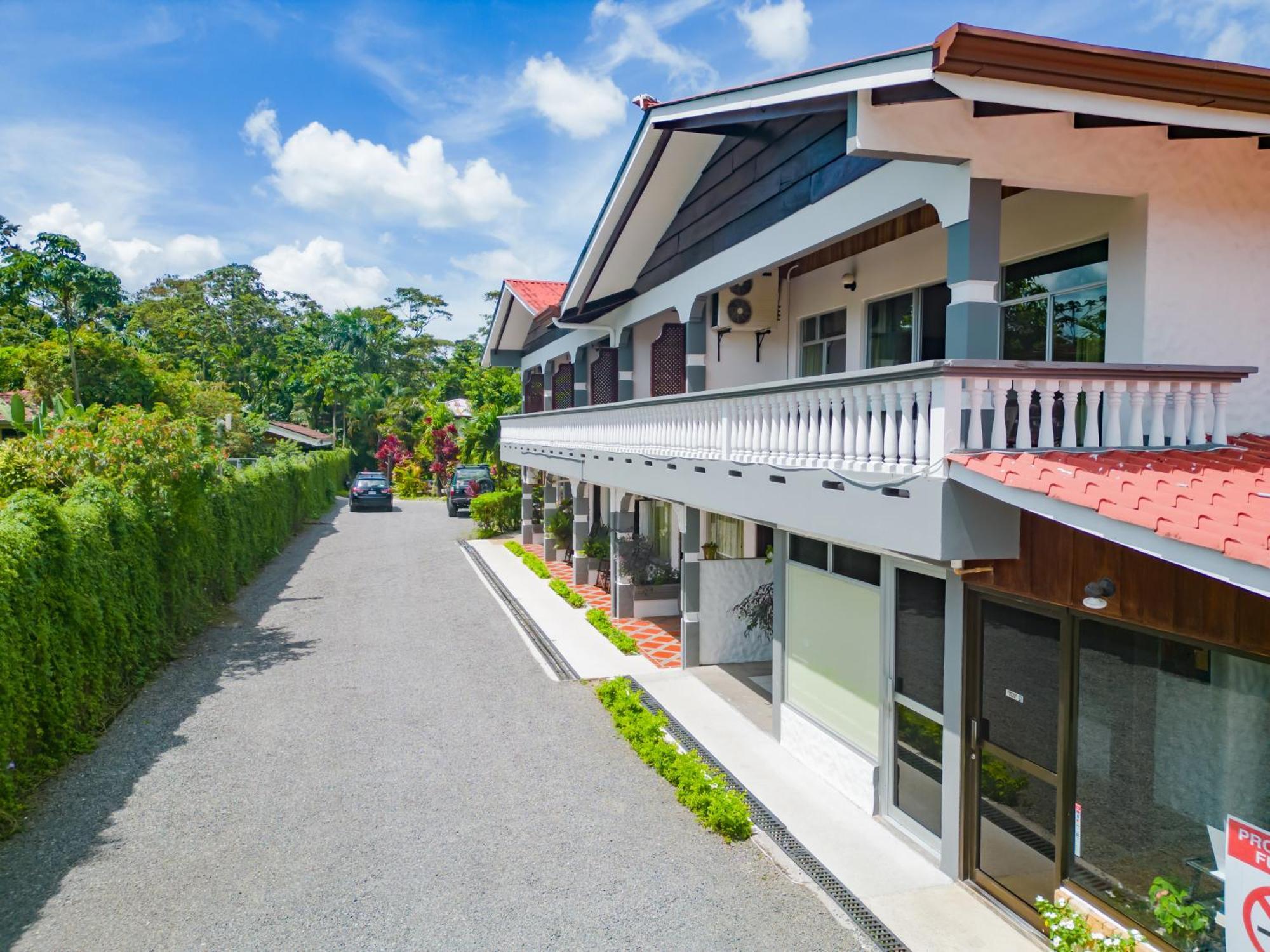 Hotel Sierra Arenal La Fortuna Екстериор снимка
