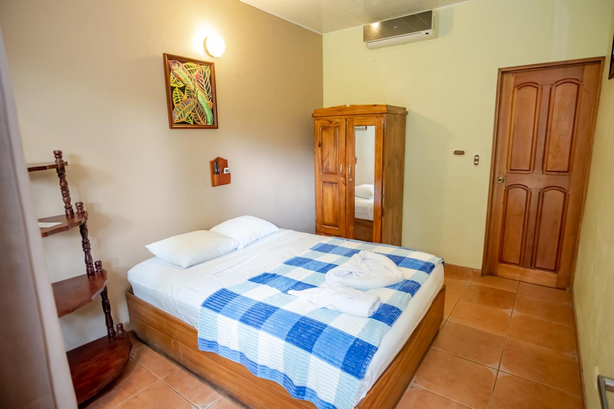 Hotel Sierra Arenal La Fortuna Екстериор снимка